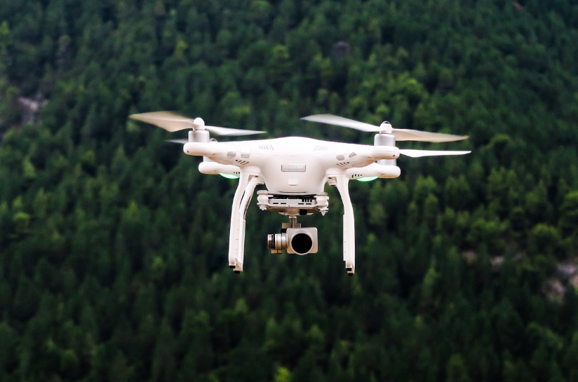 Drone professionnel en vol